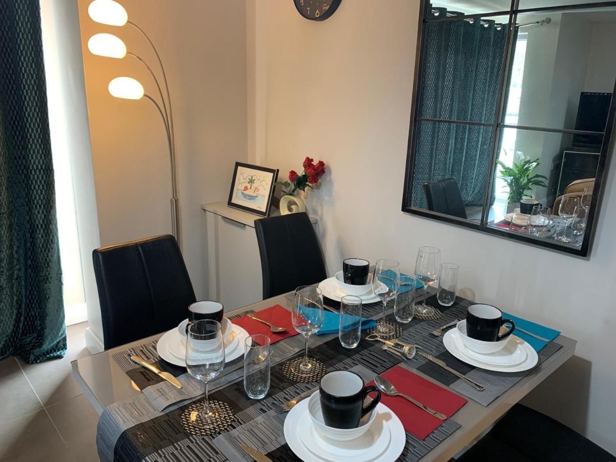 Aqua Dreams - Serviced Luxury Modern Belfast City Centre 2 Bed Apartment Exteriér fotografie