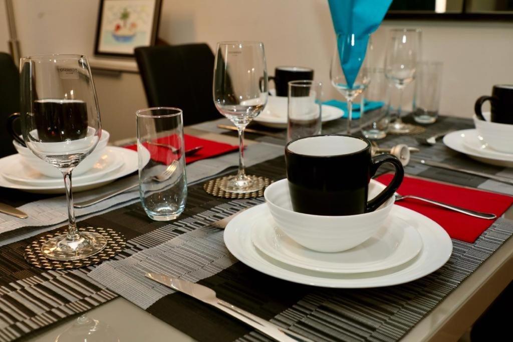 Aqua Dreams - Serviced Luxury Modern Belfast City Centre 2 Bed Apartment Exteriér fotografie